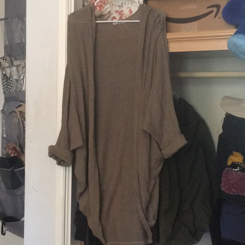 Cardigan grayish greenish